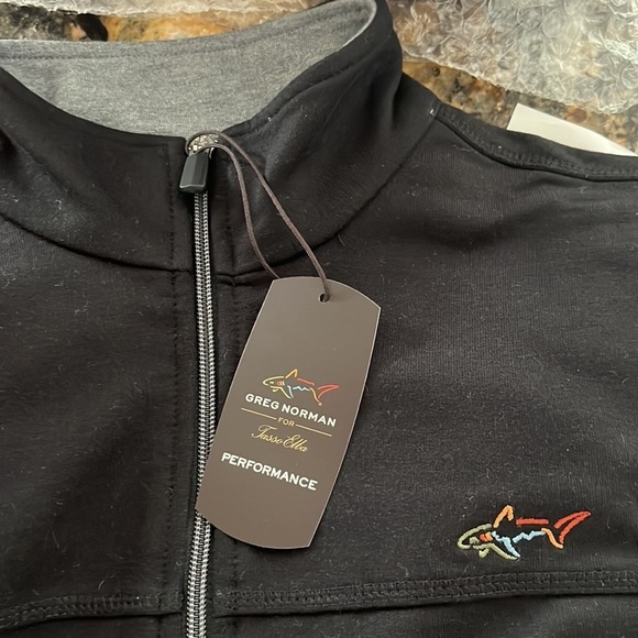 GREG NORMAN-PERFORMANCE SHARK 1/4-ZIP MOCK - Picture 2 of 2